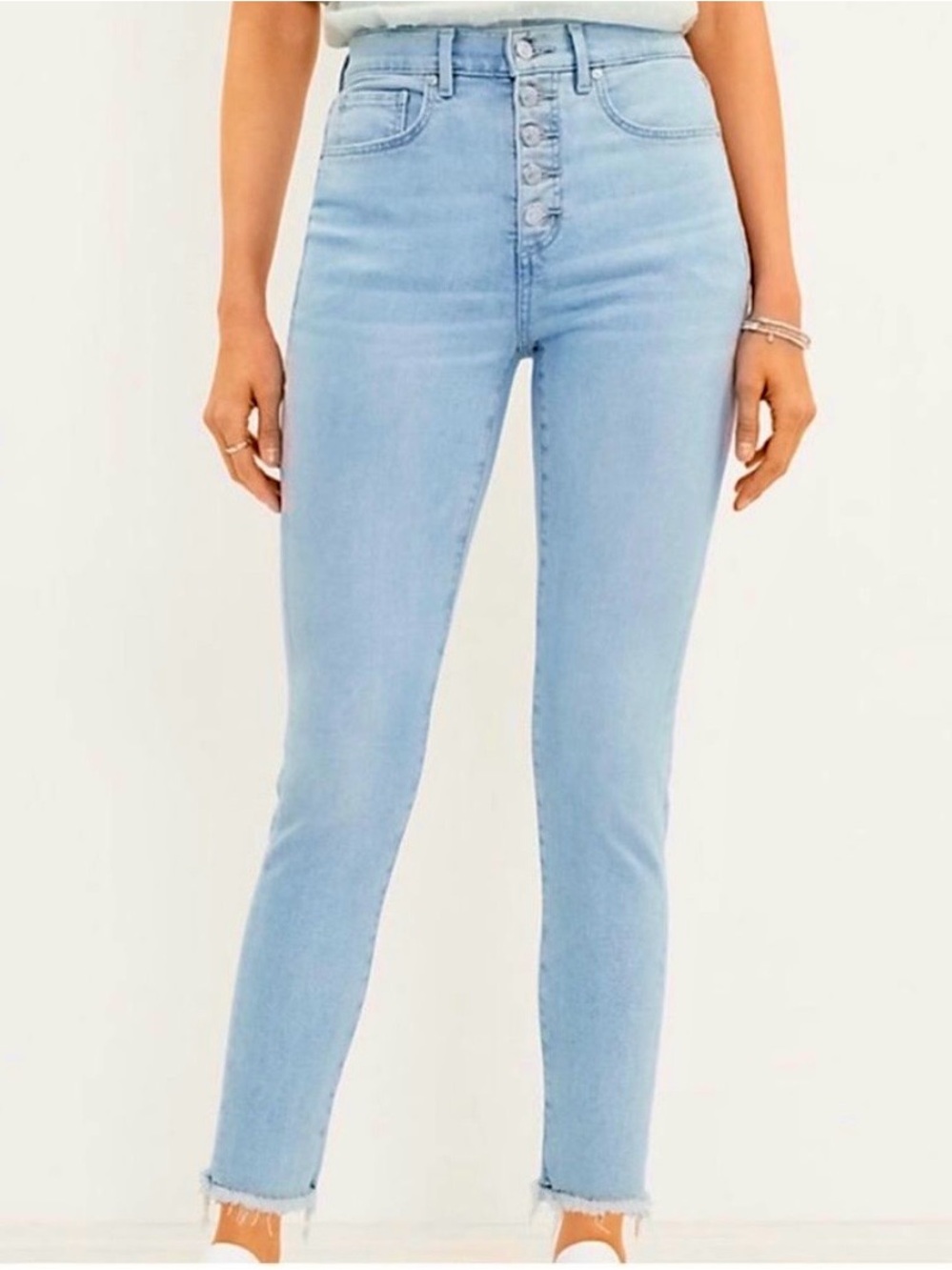 NWT LOFT Button-Front High-Rise Frayed Hemline Skinny Crop Jeans